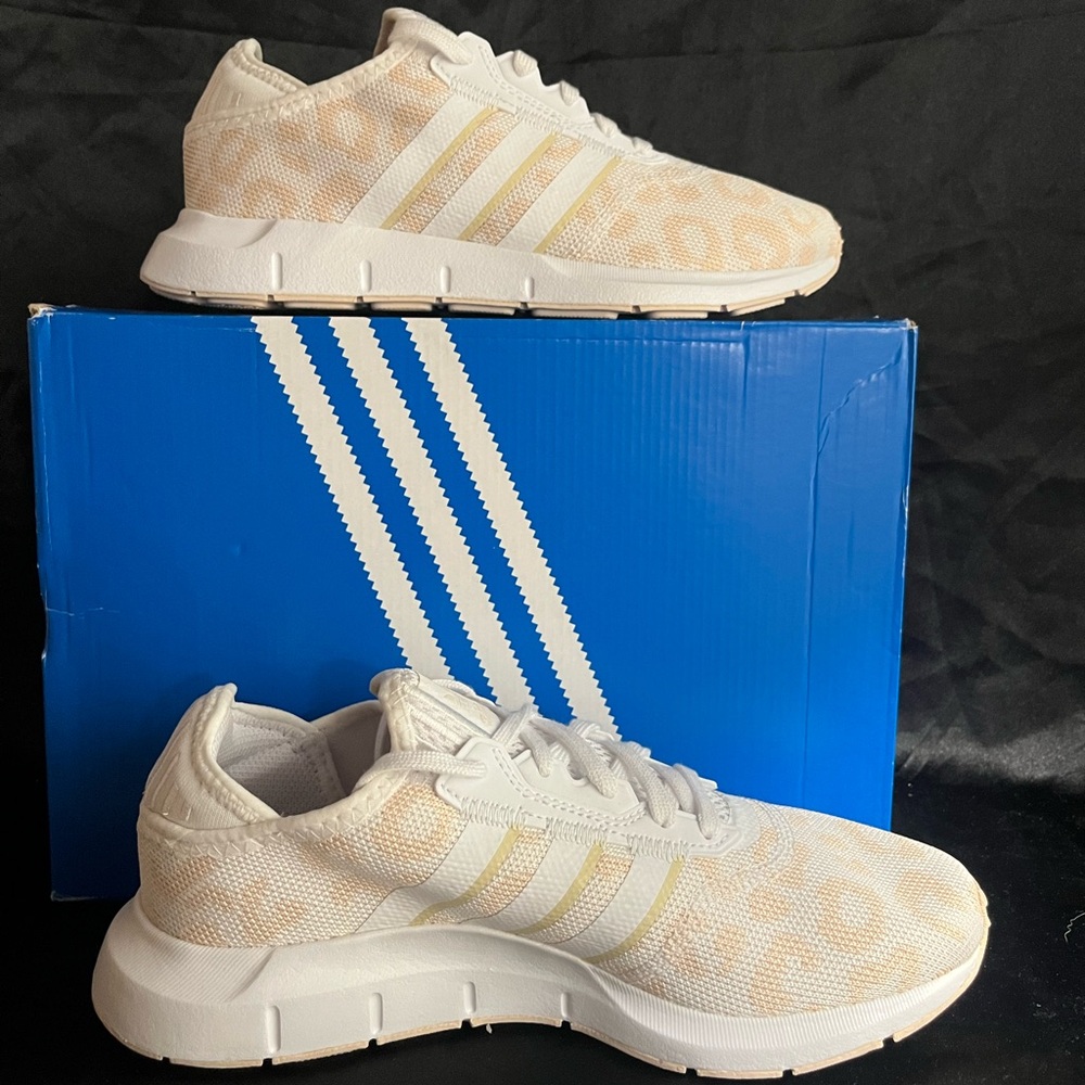 ADIDAS-SWIFT RUN X W